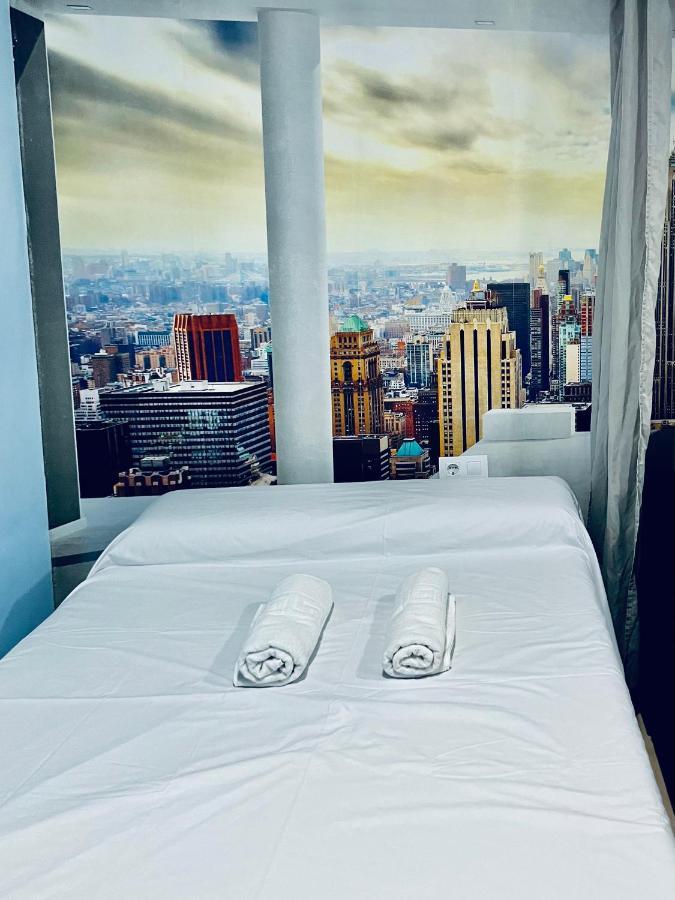 Triana In Hotel 24H เซบีญา ภายนอก รูปภาพ